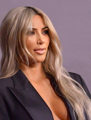 Perruque Kim Kardashian longue ondulée en dentelle de cheveux humains remy de 22  inch