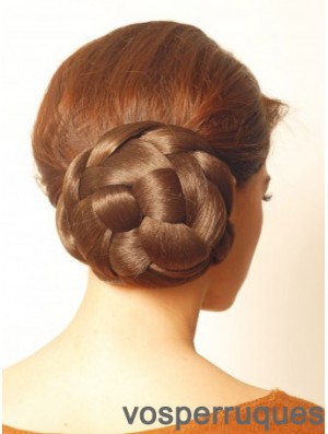 Cheveux bruns chignon